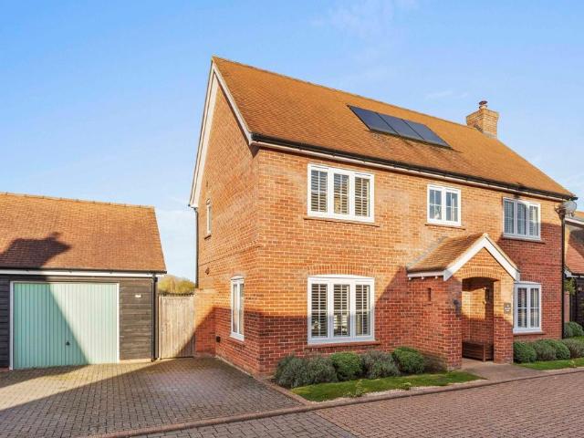 House for sale in Longwick, Buckinghamshire