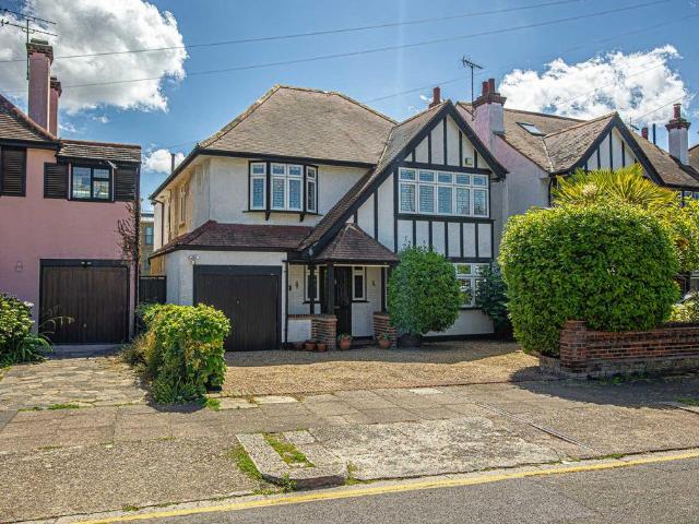 House for sale in Alton Barnes, Essex