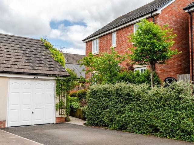 House for sale in Gilwern, Wales