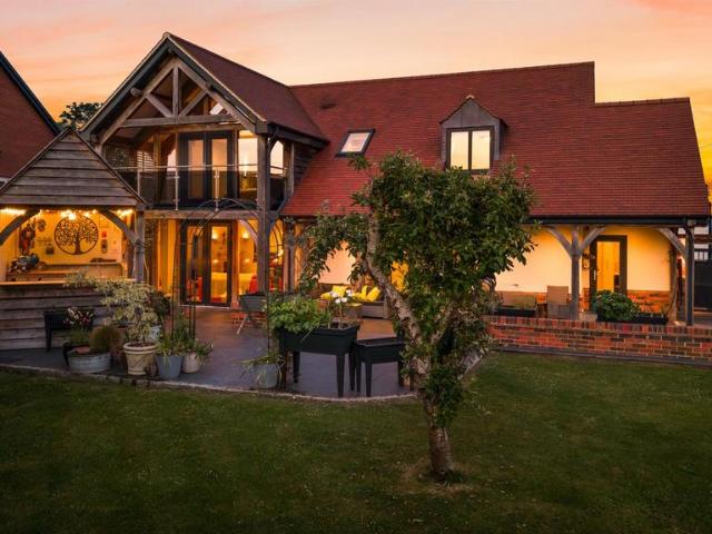 House for sale in Crookhill, Worcestershire