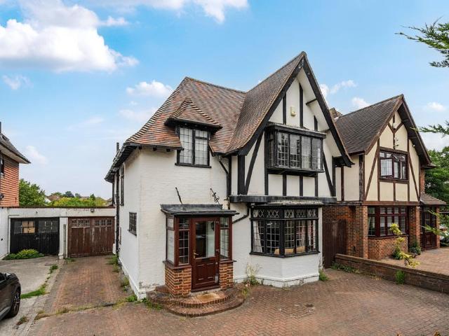 House for sale in Horn Park, Greater London