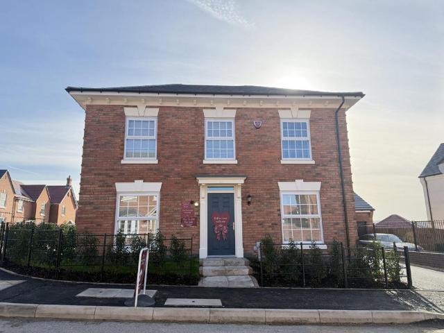 House for sale in Hugglescote, Leicestershire