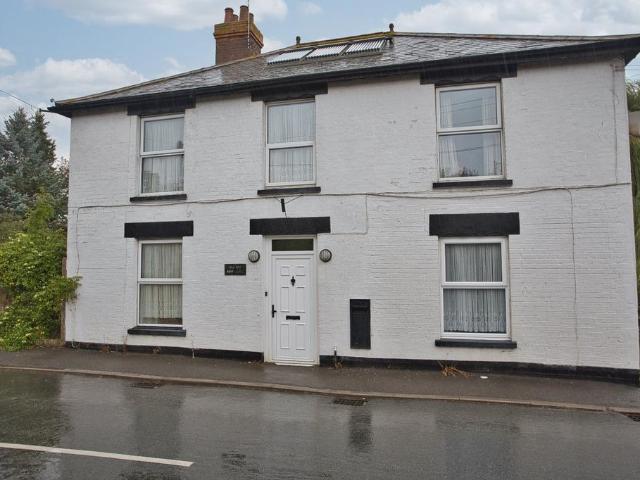 House for sale in Marshborough, Dover