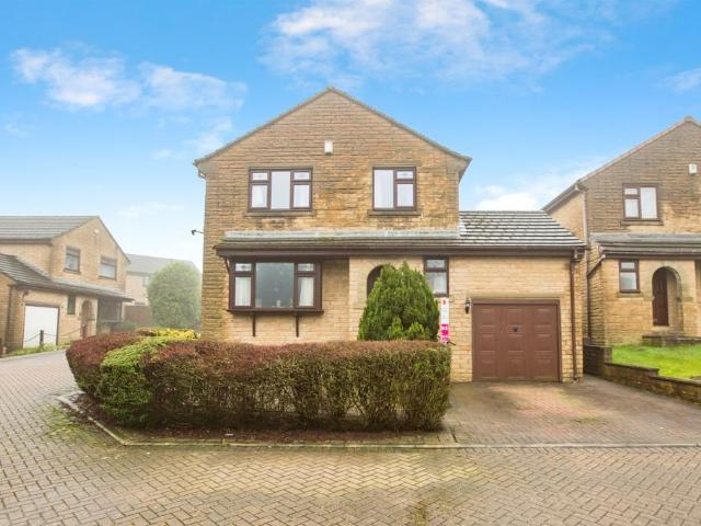 House for sale in Shelf, West Yorkshire