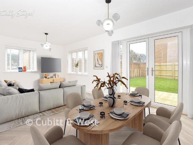 House for sale in Littlecote, West Sussex