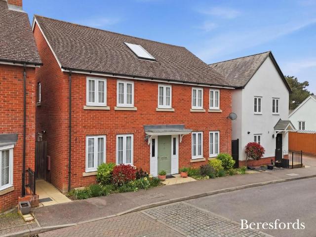 House for sale in Church End, Duton Hill