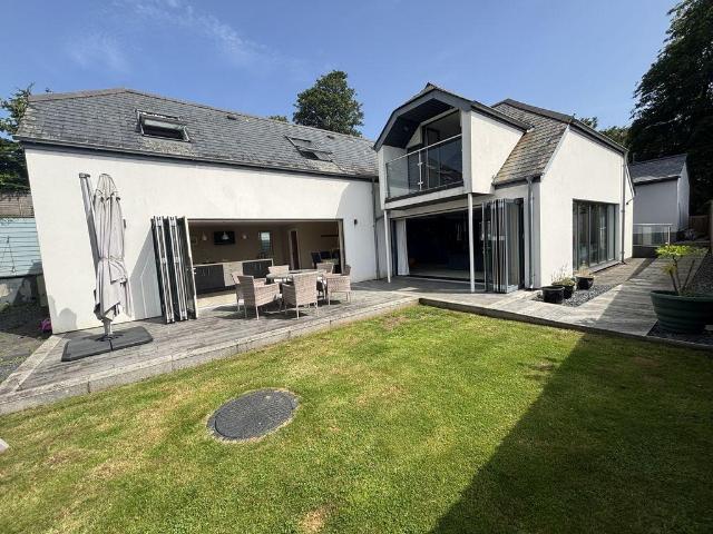 House for sale in Lostwithiel, Cornwall