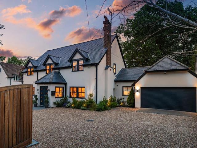 House for sale in Crowthorne