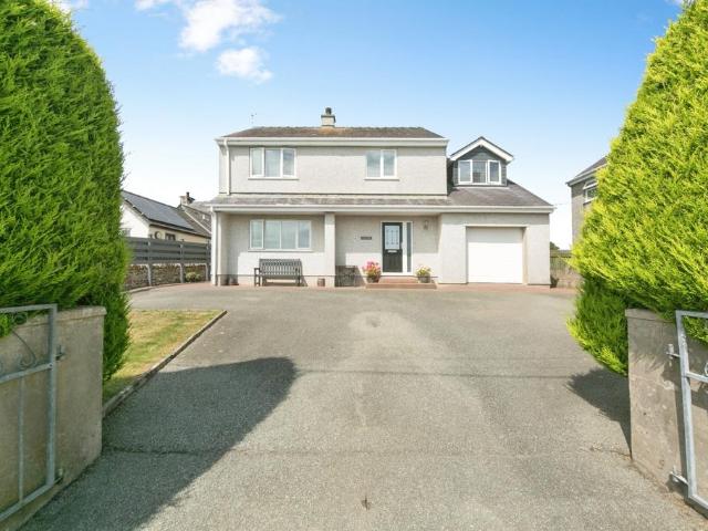 House for sale in Llanfair-Mathafarn-Eithaf, Llanbedrgoch
