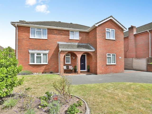House for sale in Bearwood, Poole