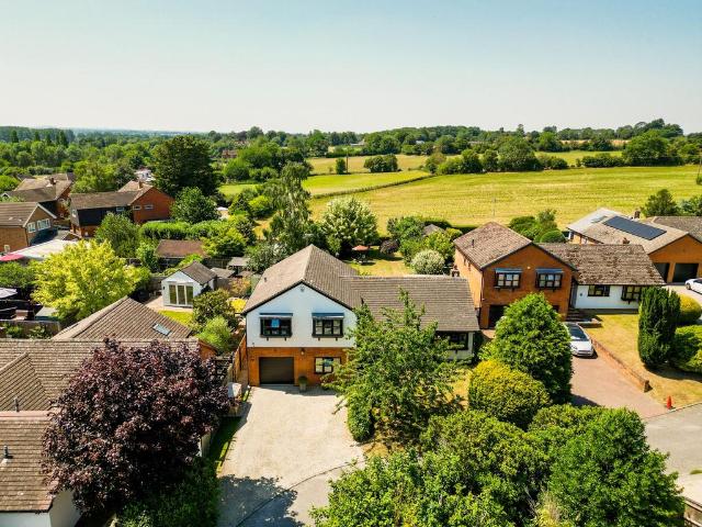 House for sale in Dinton, Buckinghamshire