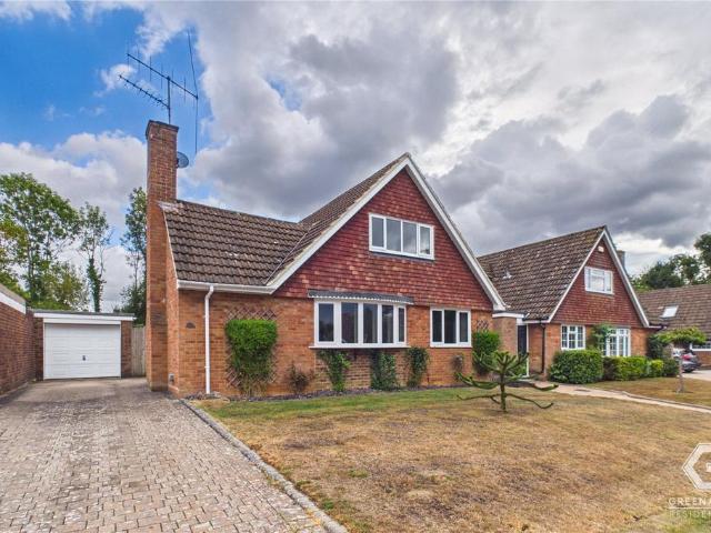 House for sale in Gossops Green, Crawley