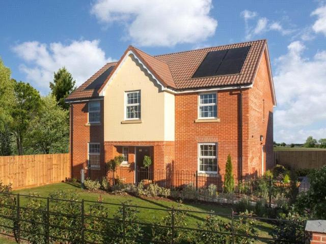 House for sale in Chelmondiston, Suffolk