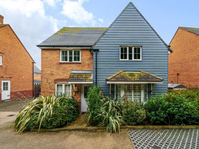 House for sale in Littlecote, West Sussex