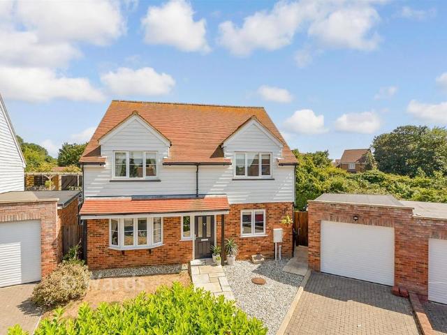 House for sale in Dumpton, Acol