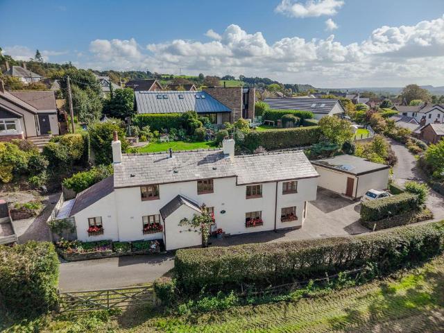 House for sale in Kelsall