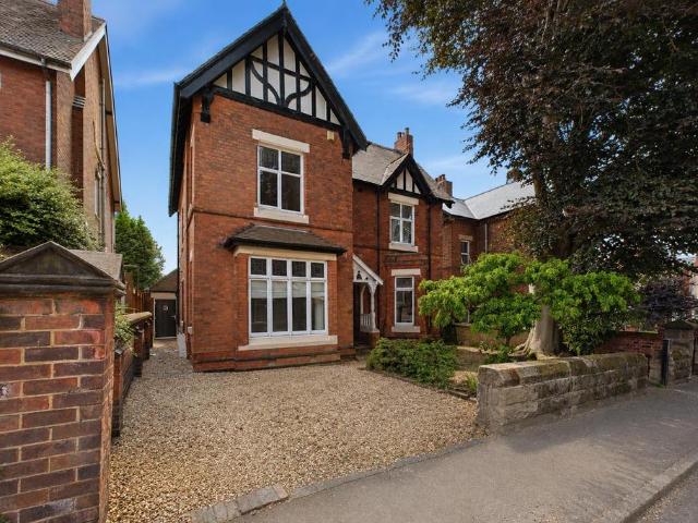 House for sale in Winshill, Beamhurst