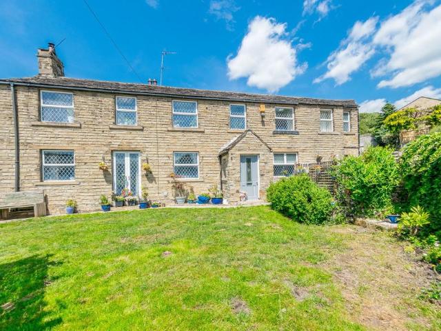 House for sale in Highburton, West Yorkshire