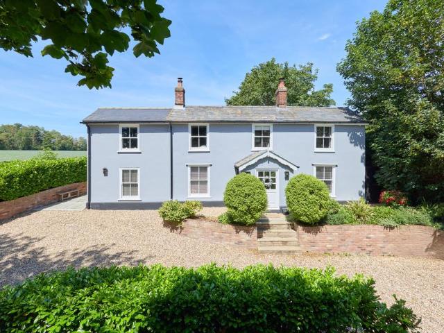 House for sale in Chipping Hill, Essex