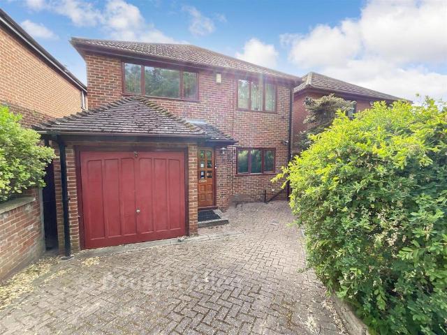 House for sale in Hale End, Greater London