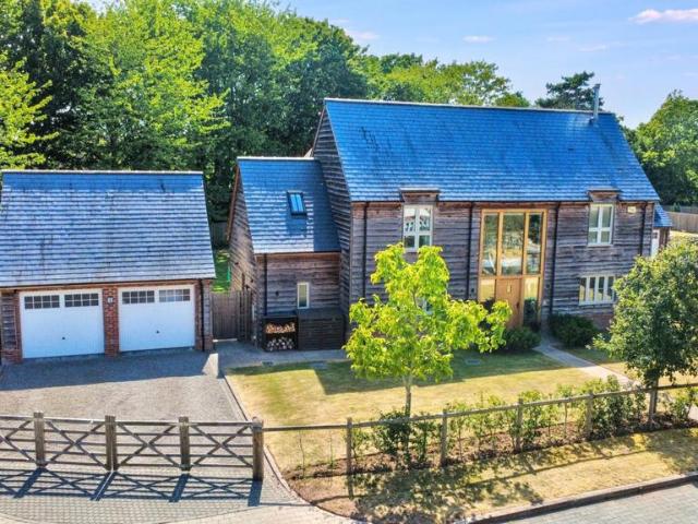 House for sale in Bromsberrow Heath, Gloucestershire