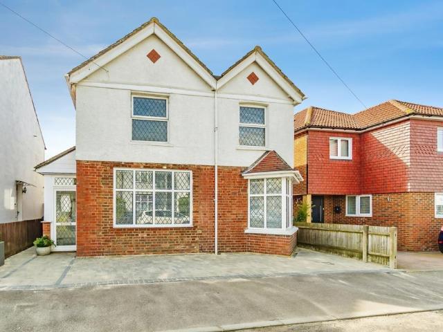 House for sale in Caterham on the Hill, Hillview
