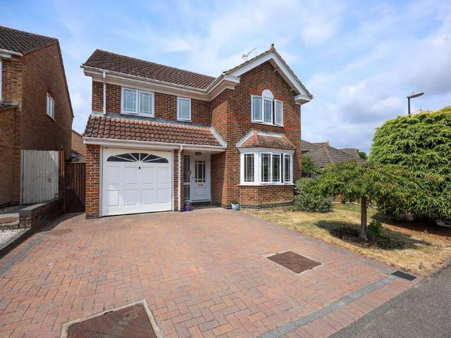 House for sale in Perryfields, West Sussex