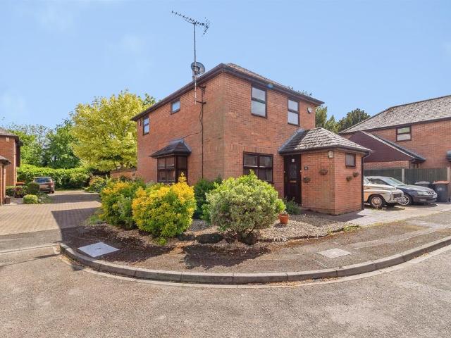 House for sale in Leighton-Linslade, Leighton Buzzard