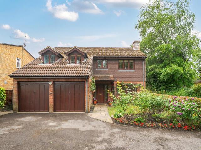 House for sale in Row Town, Surrey