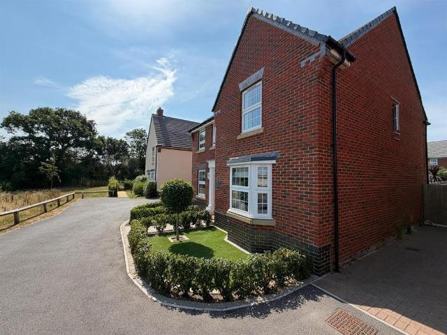 House for sale in Bearwood, Poole