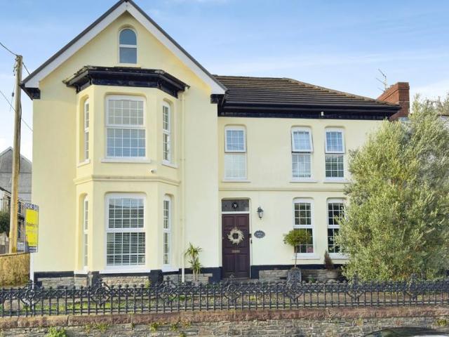 House for sale in Ystalyfera