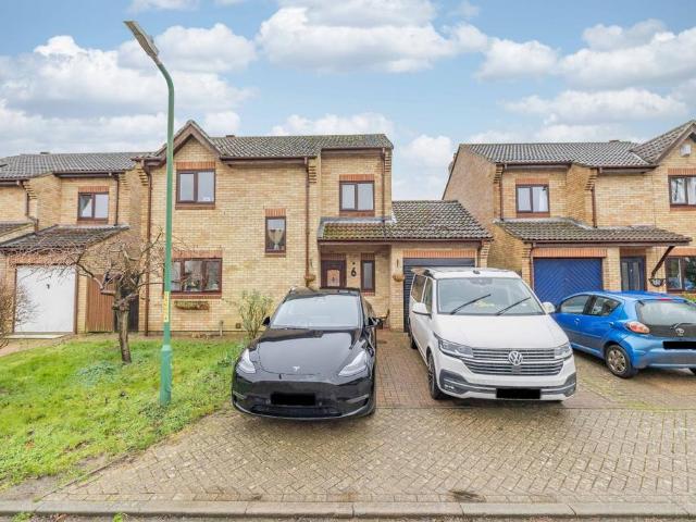 House for sale in Aldington, Bridgefield