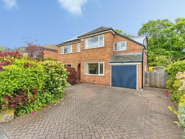 House for sale in Colshaw Farm, Wilmslow