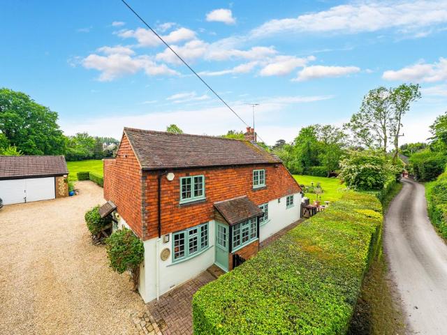 House for sale in Fole, Surrey