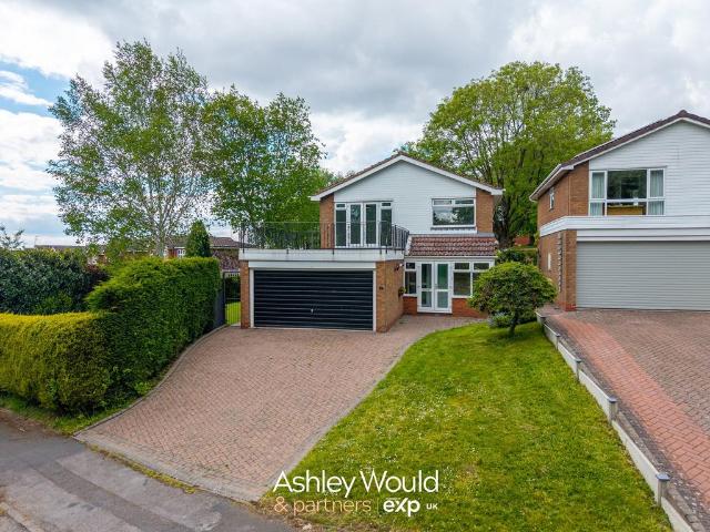 House for sale in Lapal, West Midlands