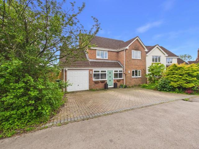 House for sale in Bromsberrow Heath, Gloucestershire