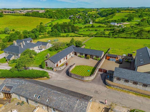 House for sale in Llanbethery, Wales