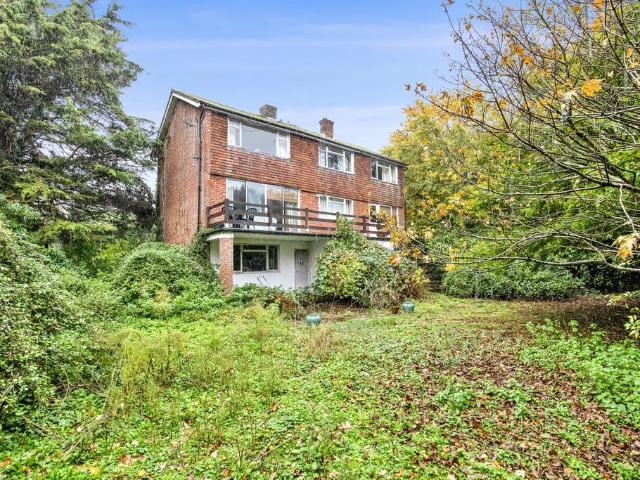 House for sale in Littlecote, West Sussex