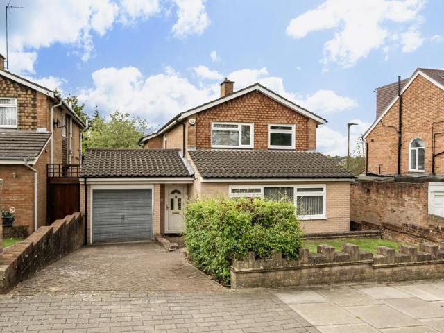 House for sale in Woodside Park, Greater London