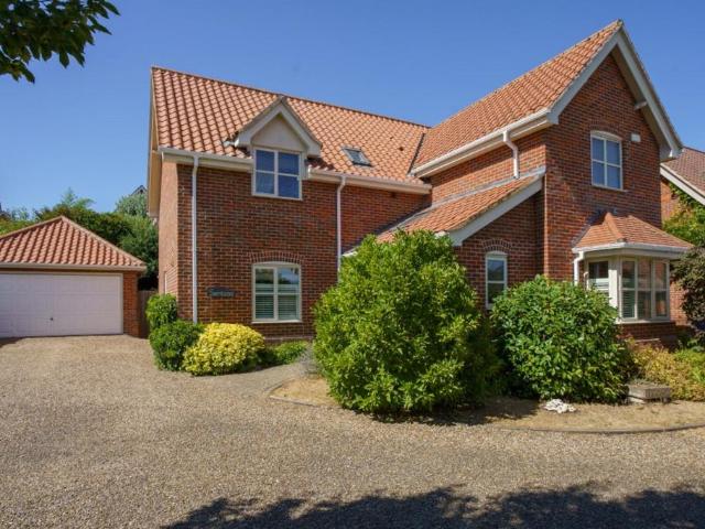 House for sale in Newton Flotman, Burgh St Peter