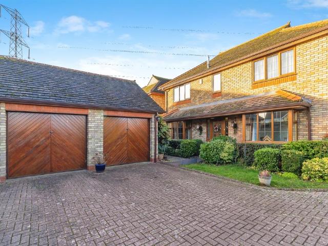 House for sale in Marston Moretaine, Bedfordshire