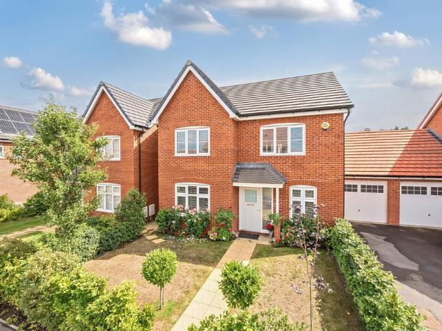 House for sale in Emmbrook, Wokingham