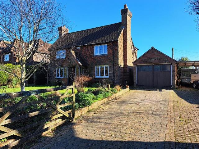 House for sale in Polegate, Cross In Hand