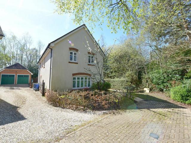House for sale in Elvetham Heath, Hart