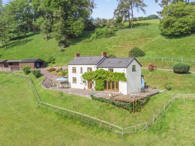House for sale in Ganarew