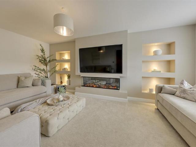 House for sale in Loveclough, Irwell Vale