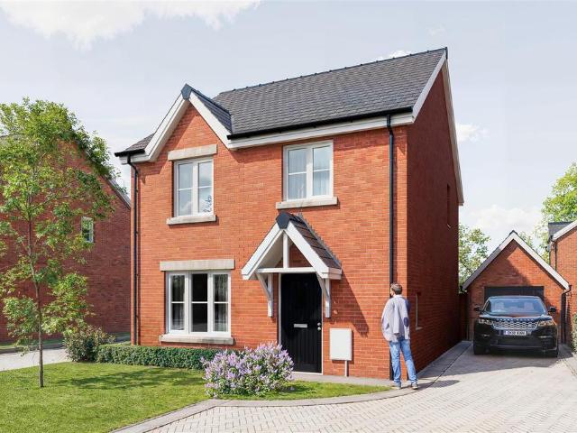 House for sale in Rhostyllen, Wales