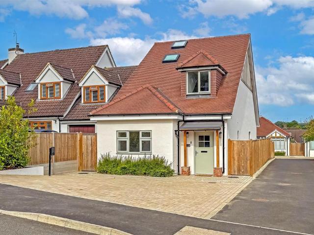 House for sale in Five Acres, Hertfordshire