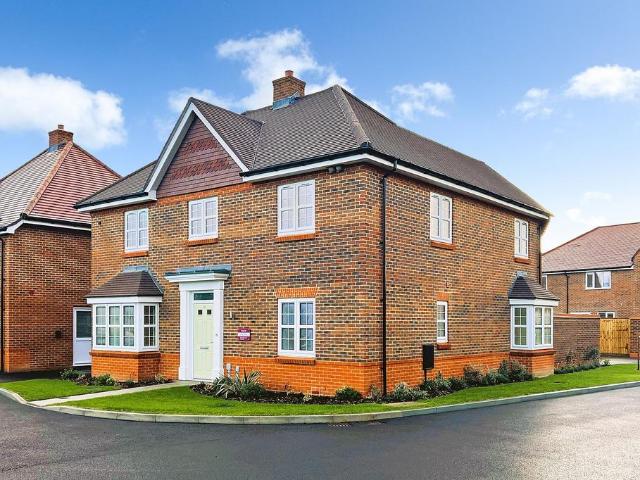 House for sale in Fole, Surrey