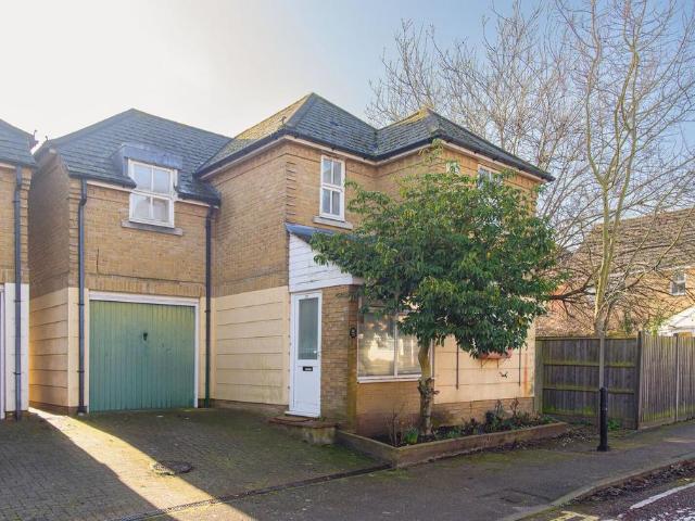 House for sale in Colney Hatch, Greater London